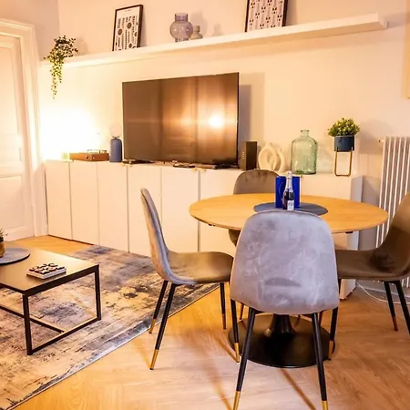 Les Teintes Royales Apartment